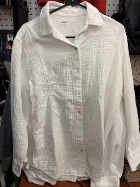 Wilfred White Textured Cotton Button-Down Shirt